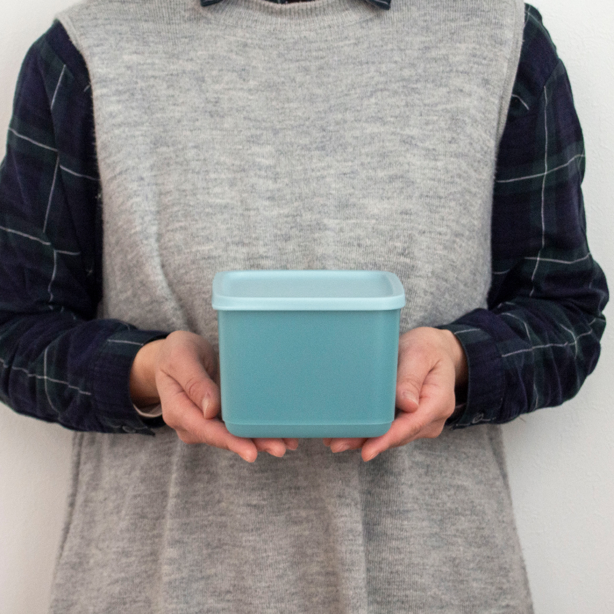 取扱終了］タッパーウェア Tupperware キュービックス スクエア 1L