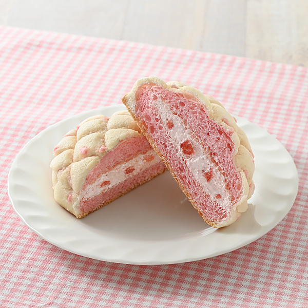 つぶつぶいちごミルクメロンパン ｜商品情報｜ファミリーマート