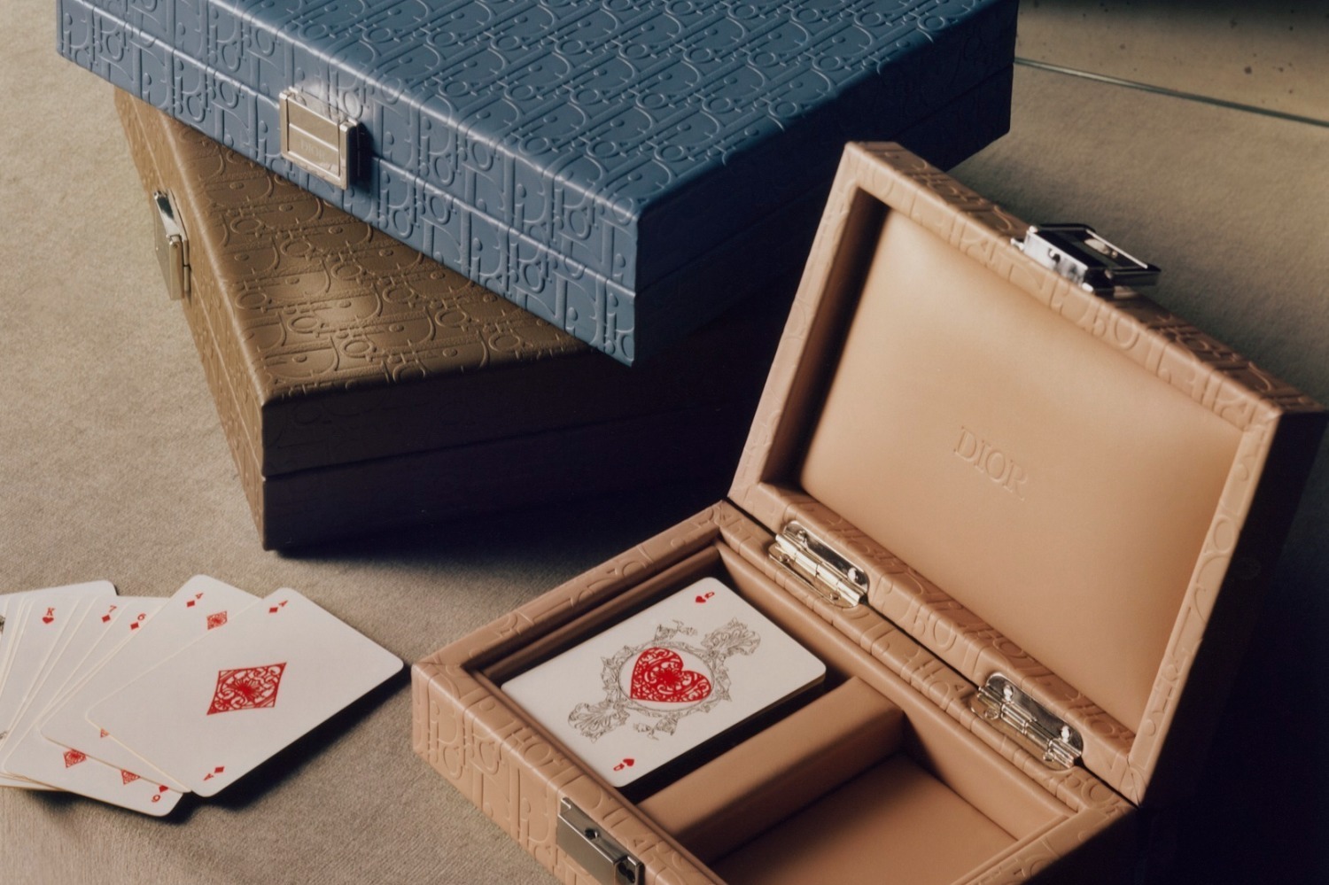 ディオール メゾンのトランプカードセット＆ポーカーセット