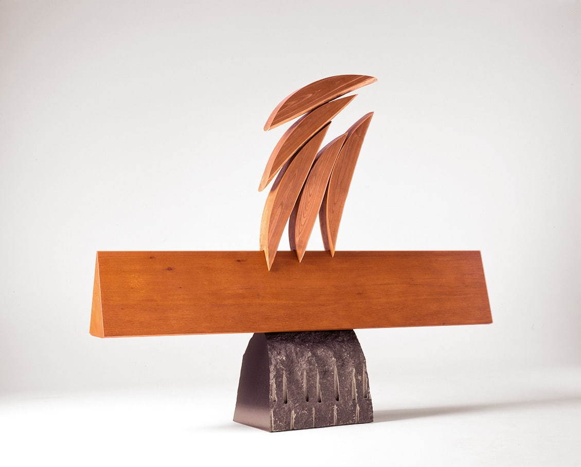 抽象彫刻のパイオニア”澄川喜一の大規模個展が横浜美術館で、「そりの