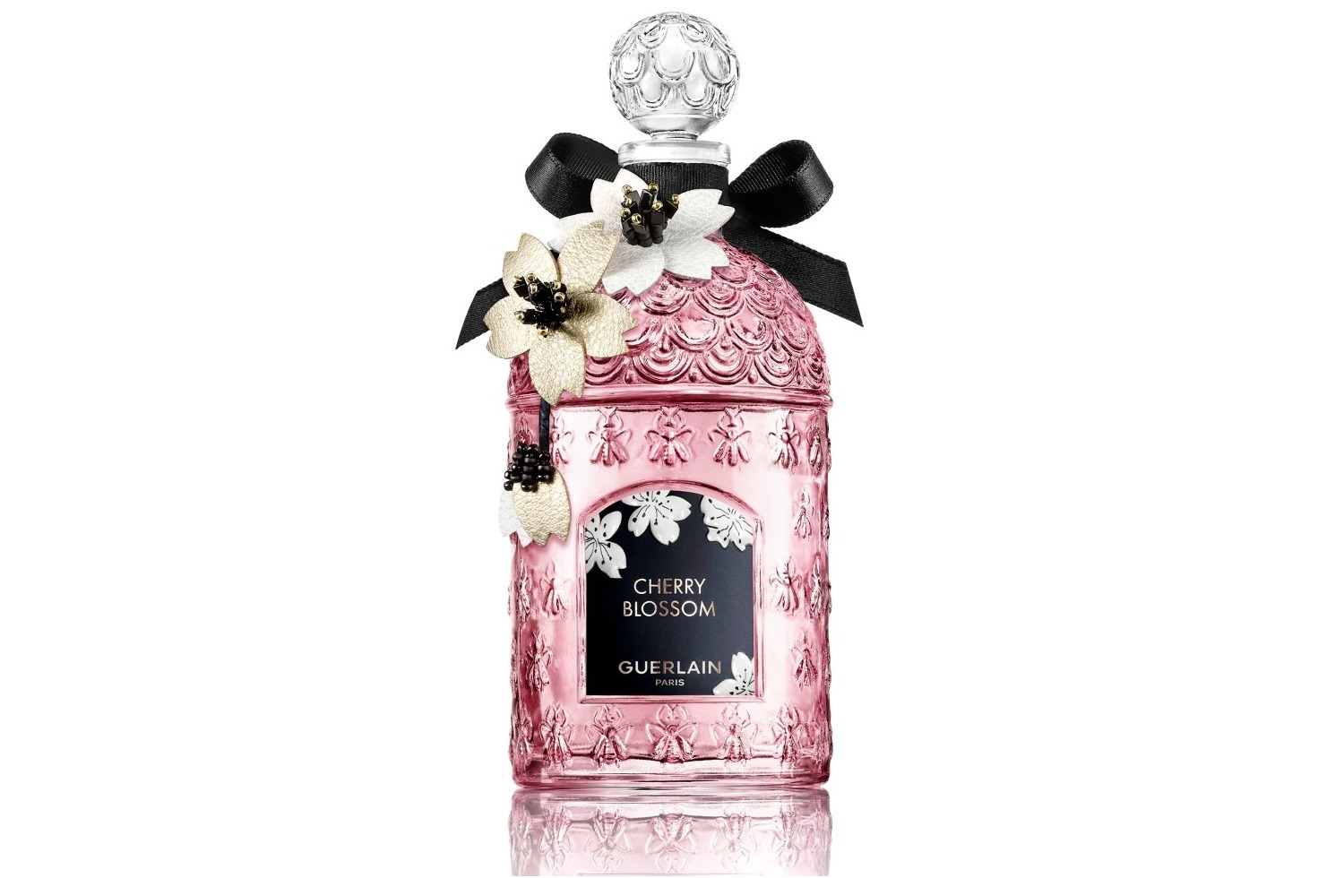 ゲラン“桜の香り”の春限定フレグランス「チェリーブロッサム」夜桜を