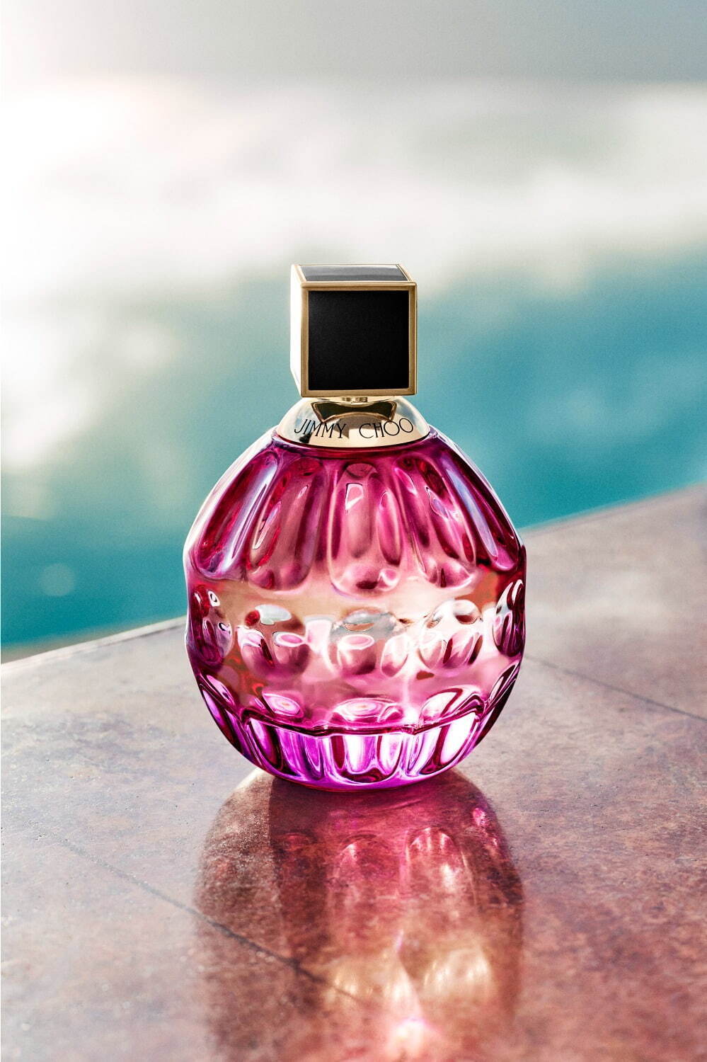 ジミー チュウ23年秋フレグランス「ローズ パッション」“エキゾチック