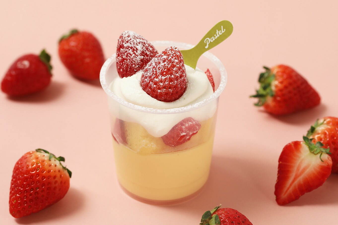 パステル「いちご」のなめらかプリン、ふんわりひよこムースのプリン