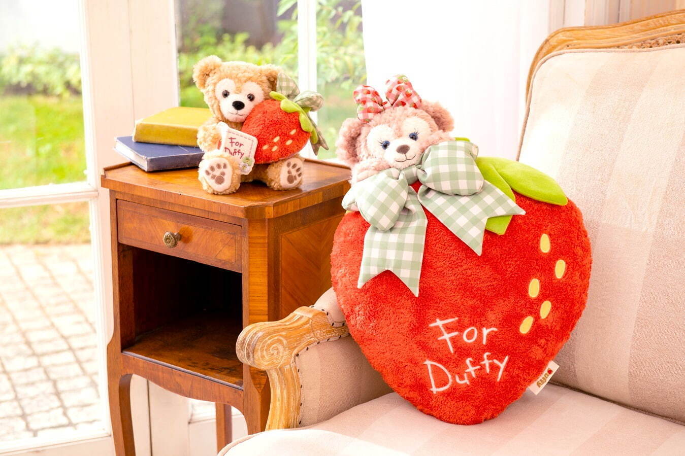 ダッフィー＆フレンズ“苺”モチーフのぬいぐるみなどグッズや限定