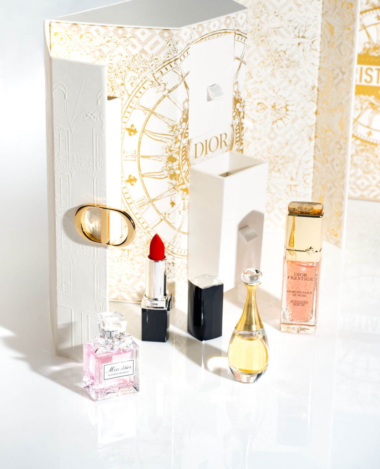 ディオール24年クリスマスコフレ、人気フレグランス＆スキンケアなど