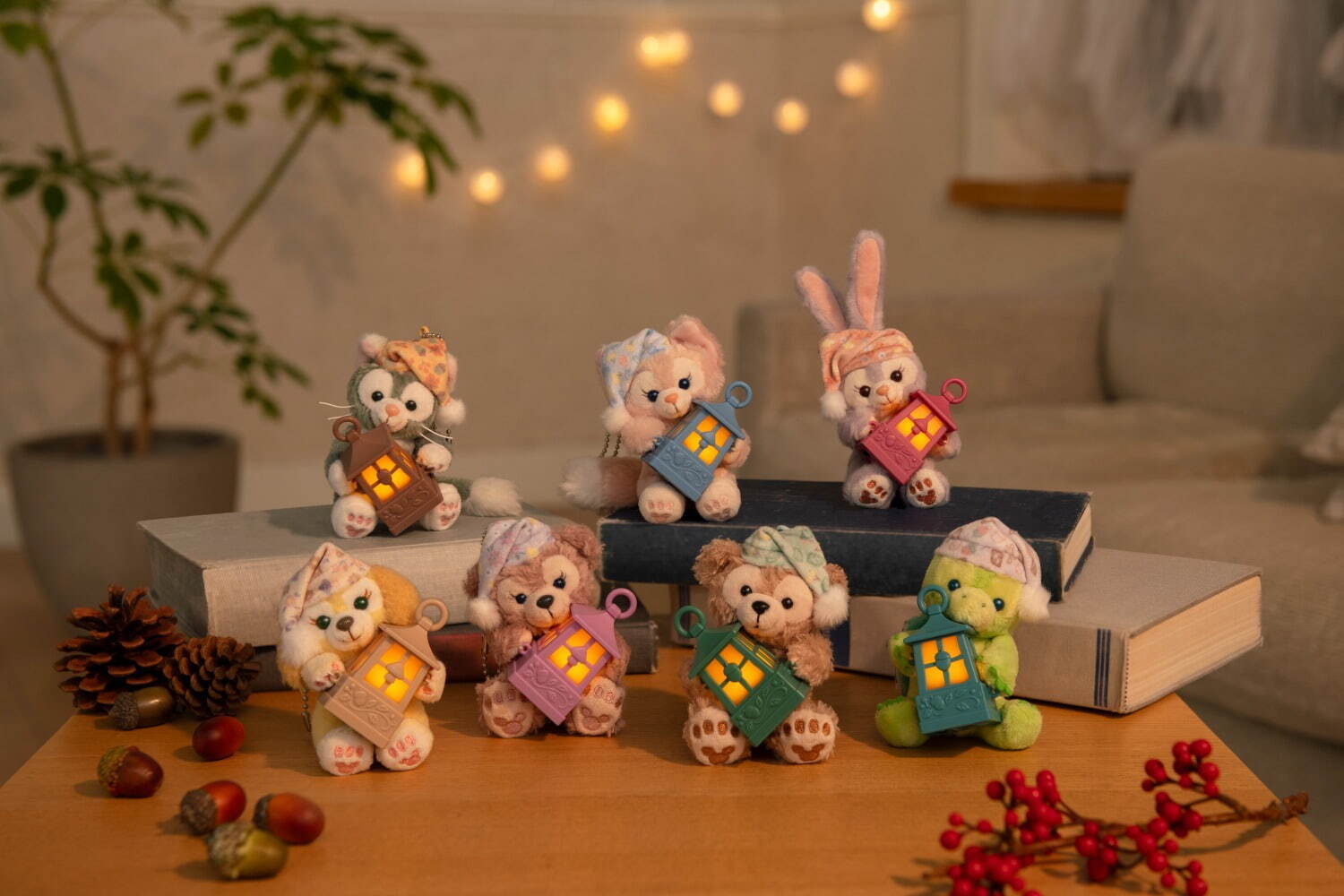 ダッフィー＆フレンズ“秋のお泊り会”楽しむぬいぐるみなどグッズや限定