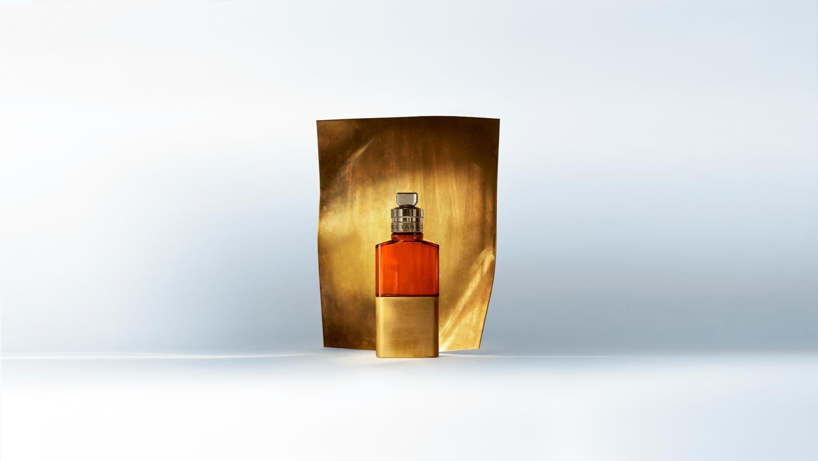 ドリス ヴァン ノッテン25年秋香水「ハバナ ゴールド」スモーキーな