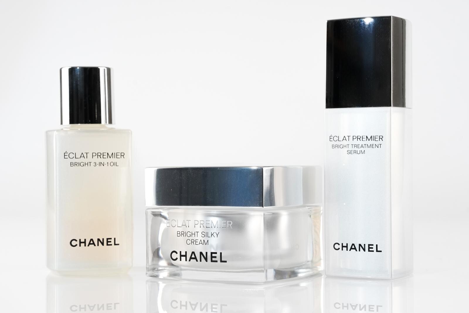 シャネル最高峰「サブリマージュ レ ゼクストレ」の美容液レザーケース