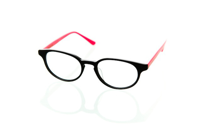 東京事変の限定コラボアイウェアが一般発売、椎名林檎モデルなど