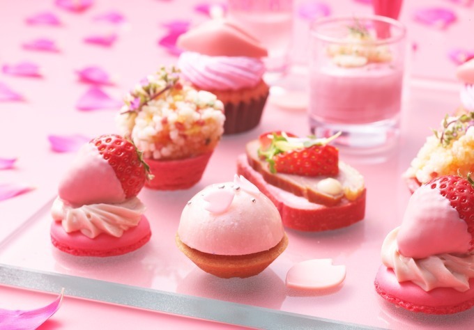 コンラッド東京「桜バニティピンク・アフタヌーンティー」桜色ムース