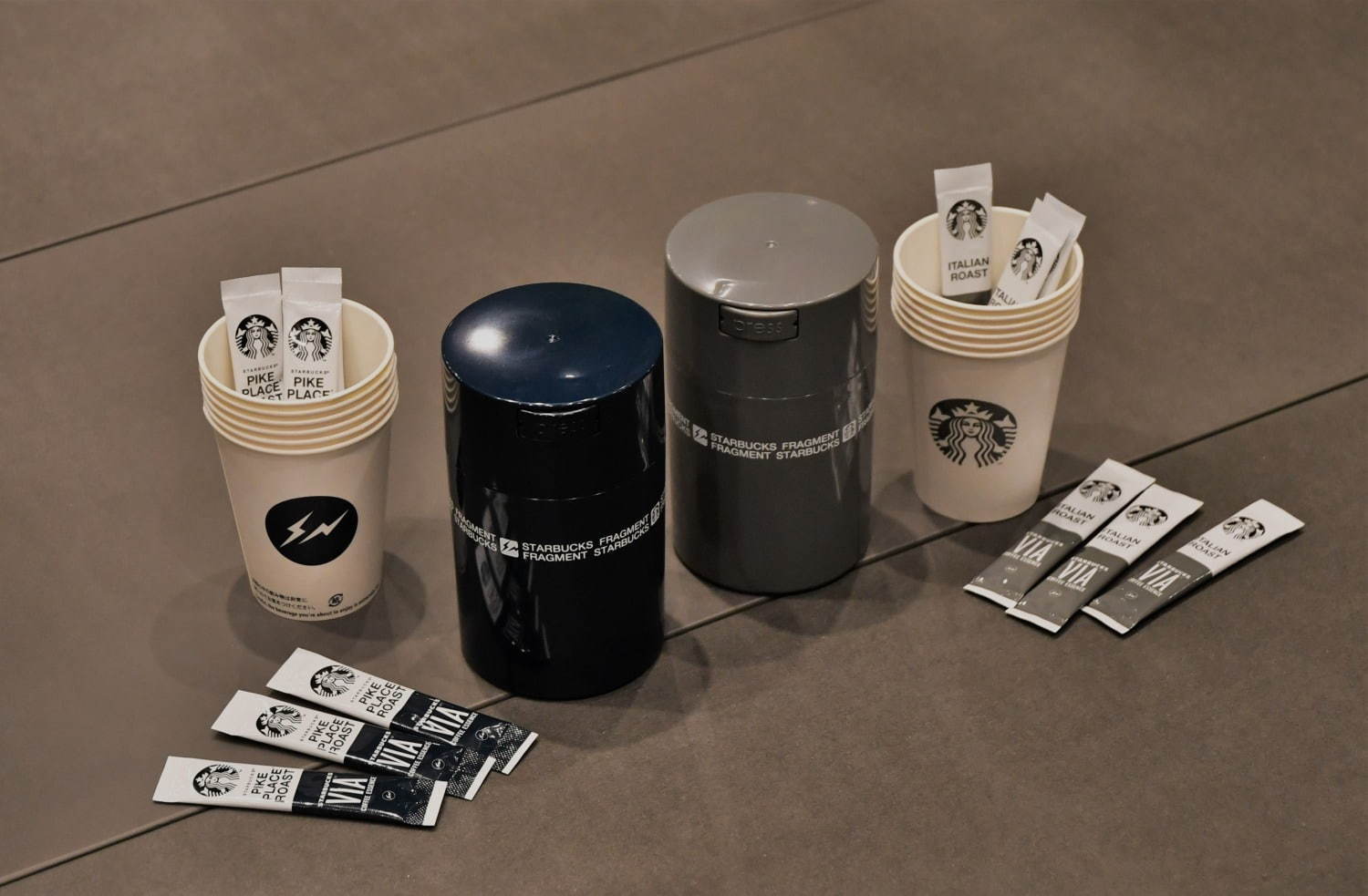 スタバ×藤原ヒロシのフラグメント、カップ＆キャニスターセットで