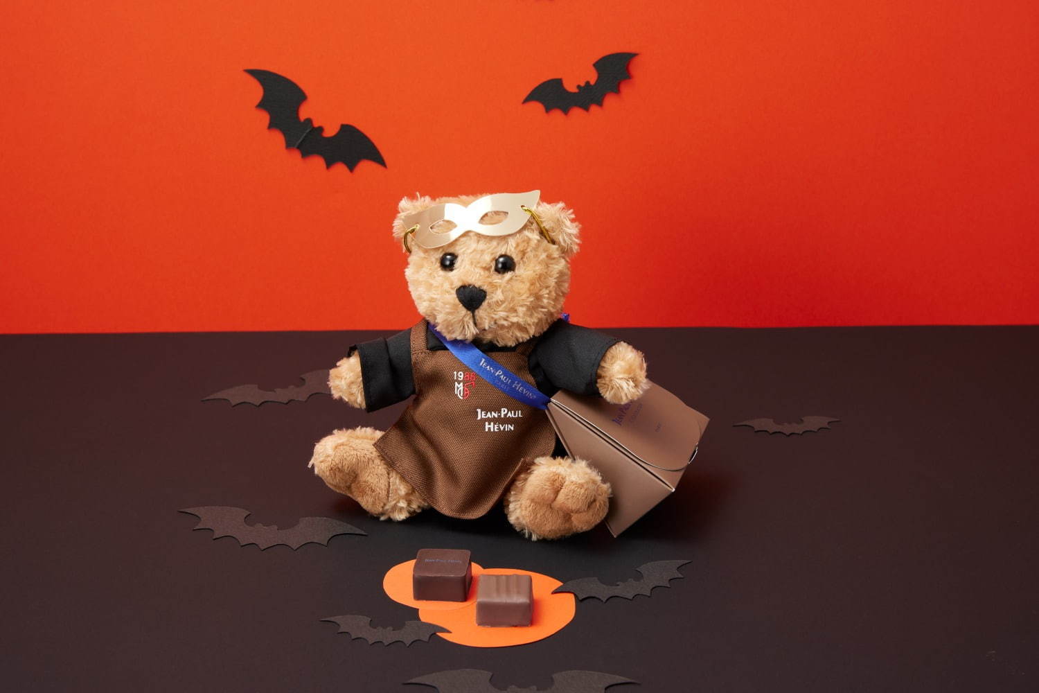 ジャン＝ポール・エヴァンのハロウィン、仮面“テディベア”がチョコ