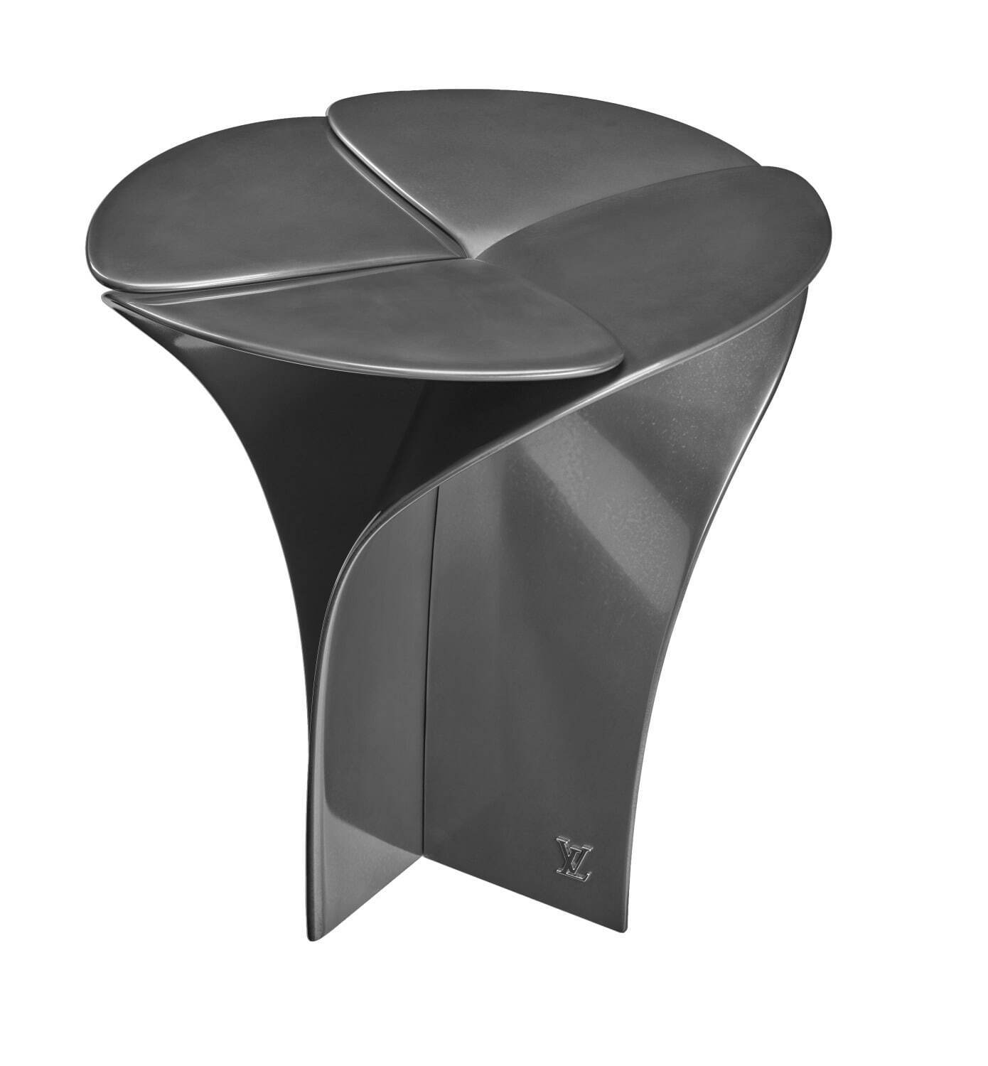 ルイ・ヴィトン“モノグラム・フラワー”着想のスツールにメタリックな新