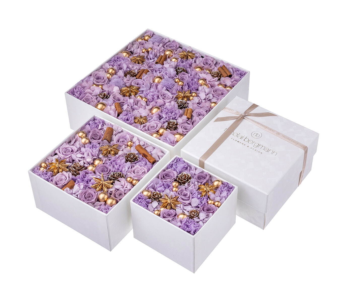 ニコライ バーグマンのクリスマス、オーナメント＆木の実をセットした