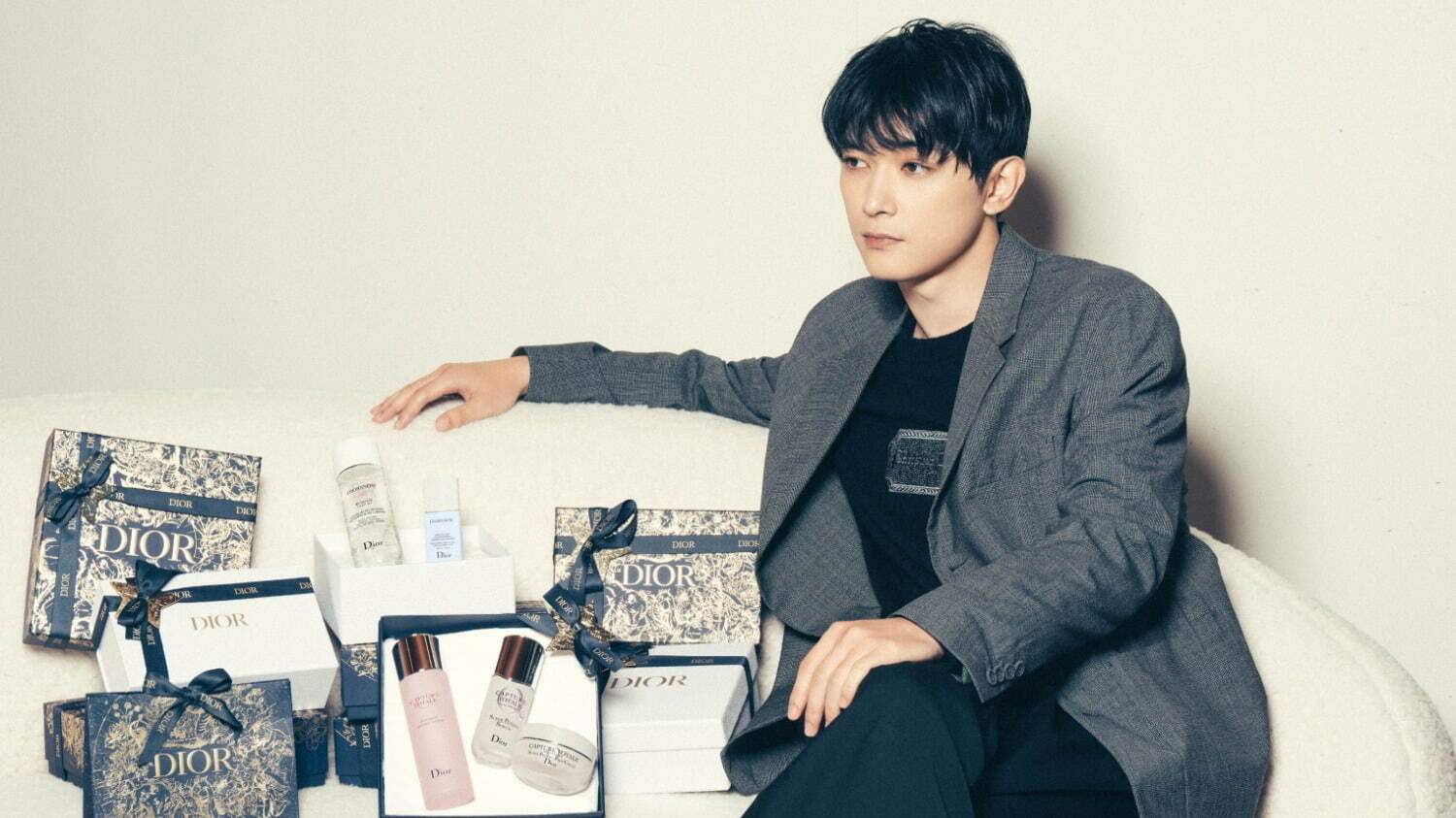 ディオール「名品スキンケア」を“星座モチーフ”のクリスマス限定ギフト