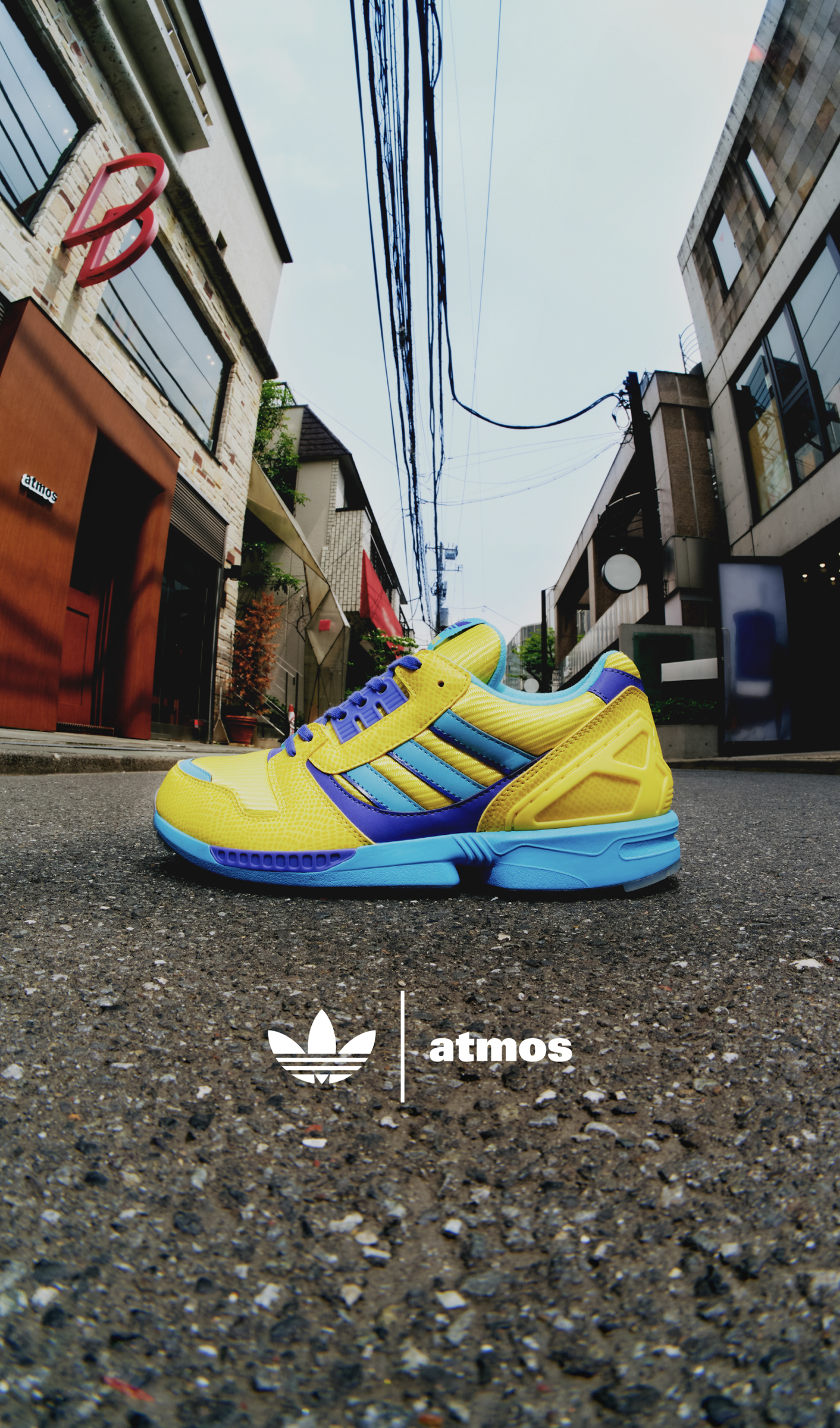 アトモスのアディダス オリジナルス別注第10弾、初代の配色を反転させ