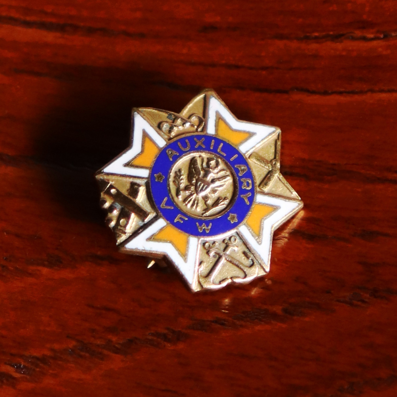 ヴィンテージUSミリタリーAUXILIARY VFW徽章ブローチ｜退役軍人復員兵
