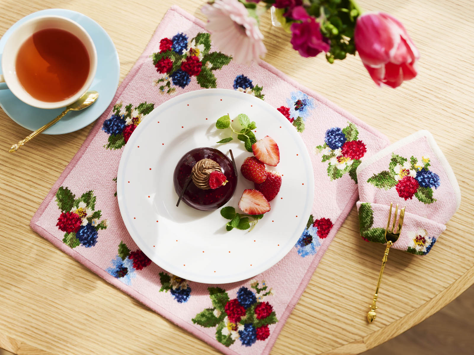 FEILER MAGAZINE 詳細 | フェイラー(FEILER)オフィシャルブランドサイト