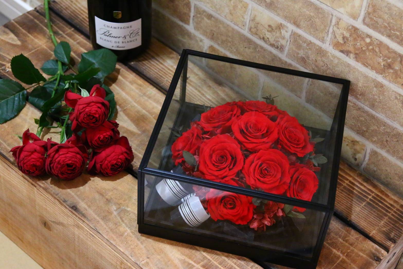 暗闇で光るプリザーブドフラワー お誕生日プレゼント・結婚記念日 商品