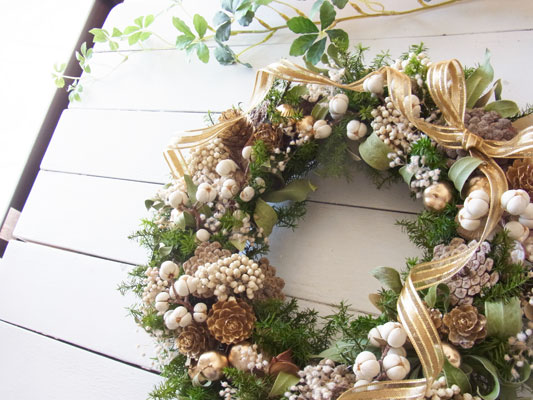 ナンキンハゼと木の実のクリスマスリース〜Vine and Leaf の Christmas