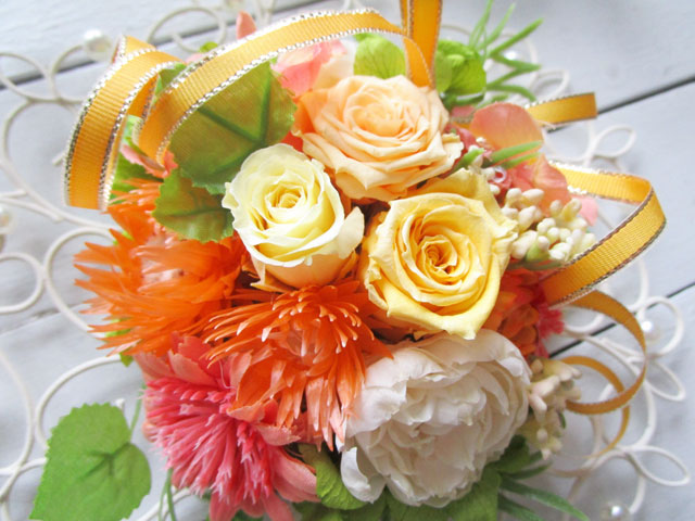 プリザーブドローズのアイアンスワッグ（オレンジ）〜長く飾れる