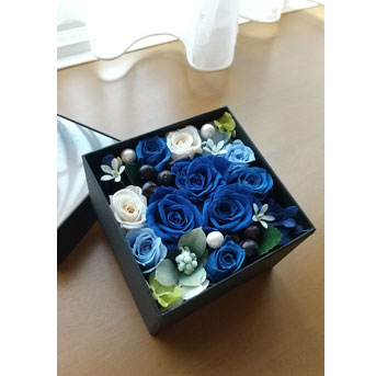 プリザーブドフラワー シースルーBOX ブルータイプ | 東京へ贈る