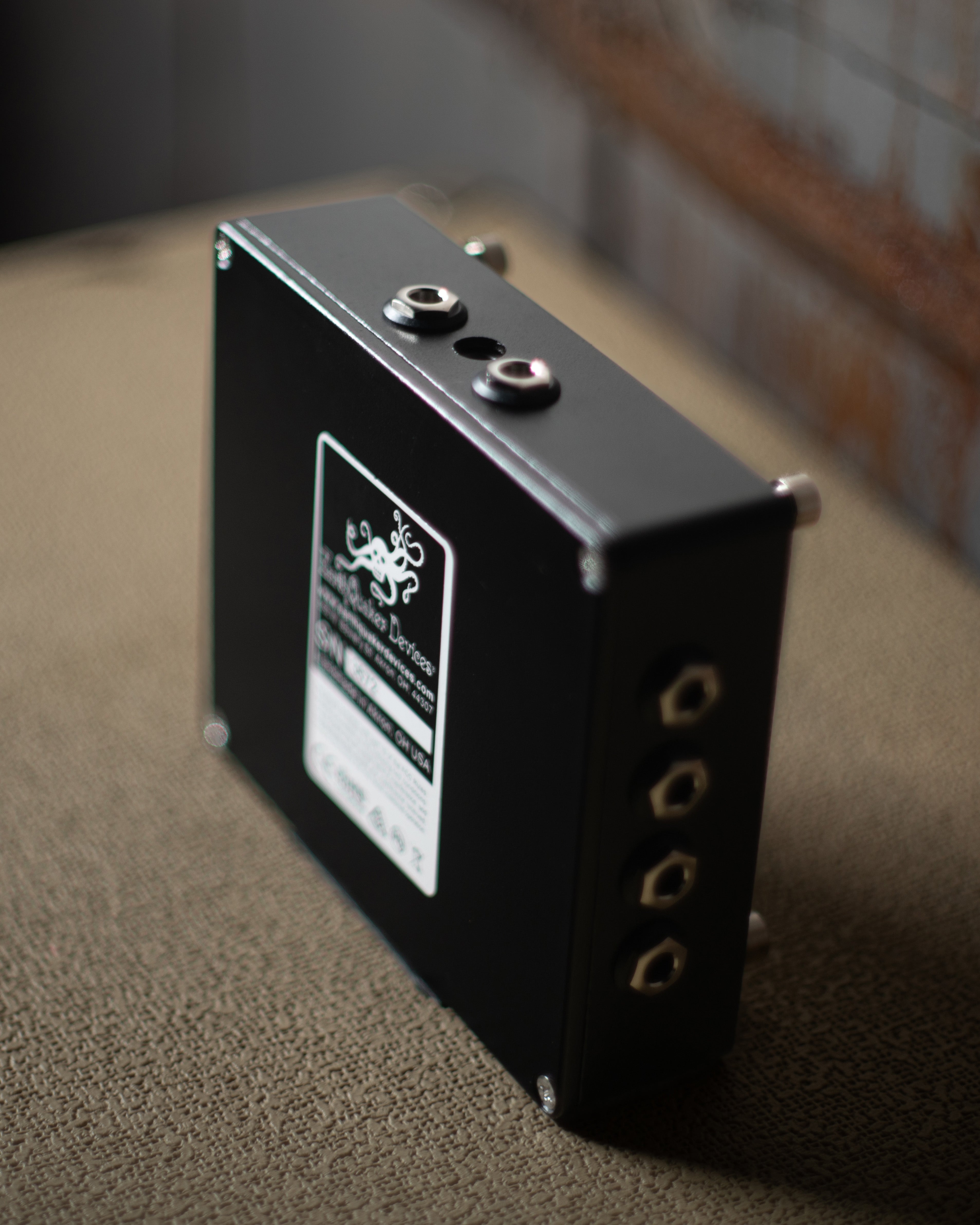 Earthquaker Devices Swiss Things Pedalboard Reconciler | FRET12