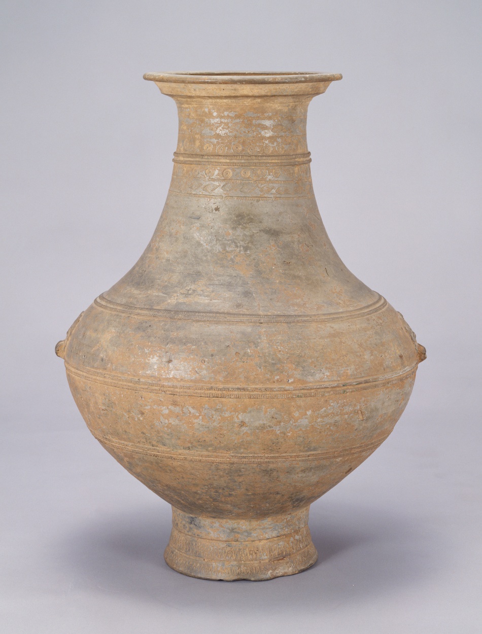 灰陶印花文双耳壺 | | 収蔵品詳細 | 作品を知る | 東京富士美術館