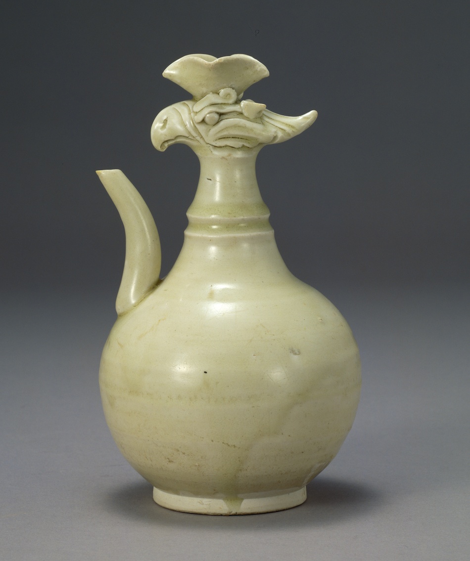 白磁鳳首水注 | 広東窯 | 収蔵品詳細 | 作品を知る | 東京富士美術館