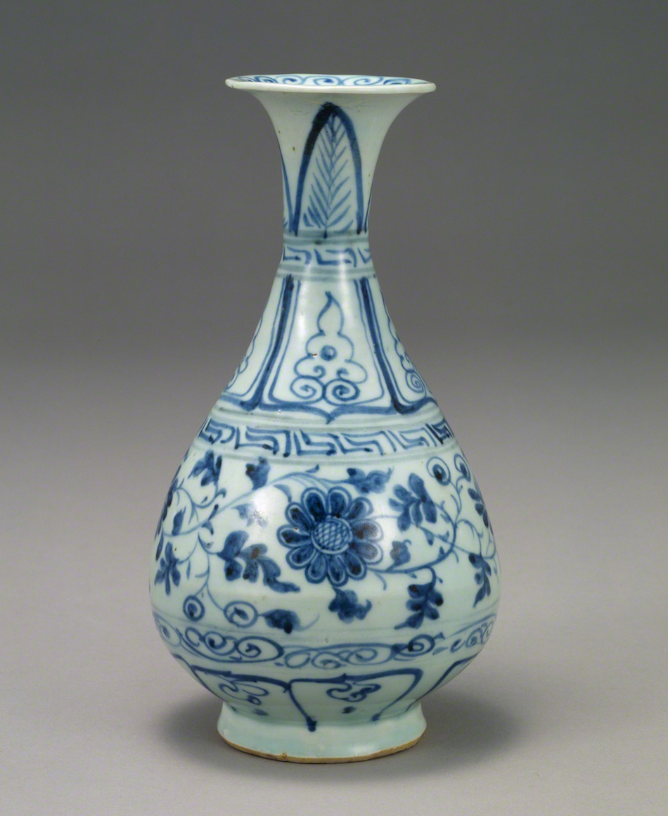 青花菊唐草文瓶 | 景徳鎮窯 | 収蔵品詳細 | 作品を知る | 東京富士