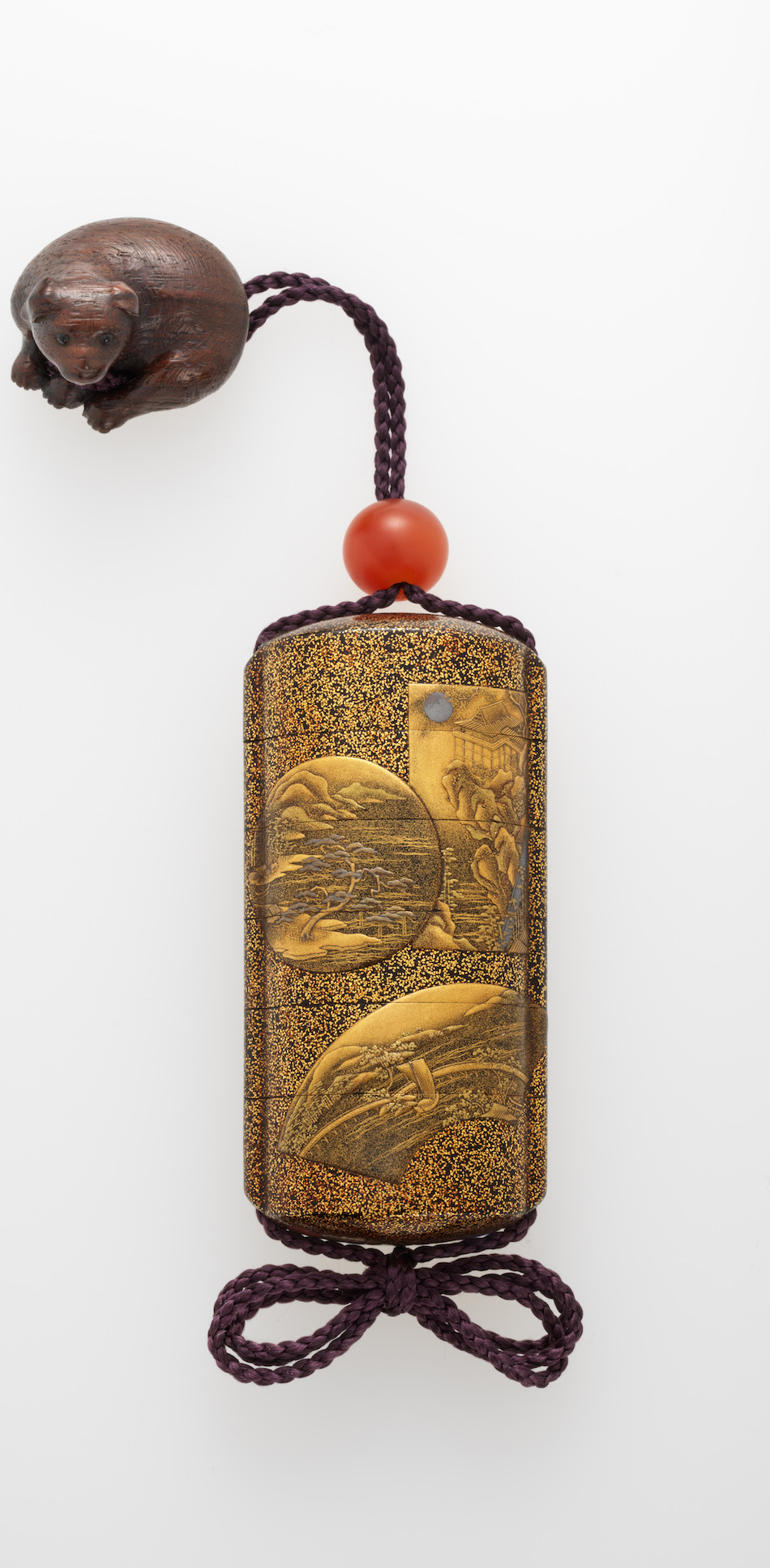 切形内近江八景蒔絵印籠 銘 梶川作（榮） | 梶川 | 収蔵品詳細 | 作品