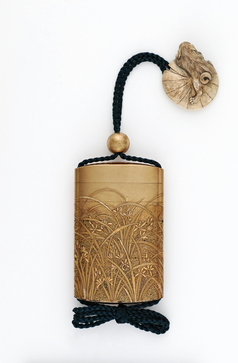 蘭蒔絵印籠 銘 官工／梶川文龍斎（花押） | 梶川文龍斎 | 収蔵品詳細