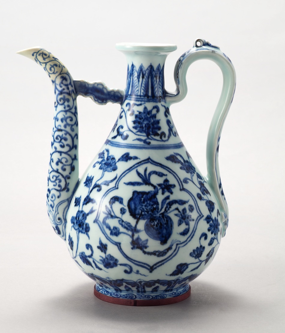 青花果樹文仙盞瓶 | 景徳鎮窯 | 収蔵品詳細 | 作品を知る | 東京富士