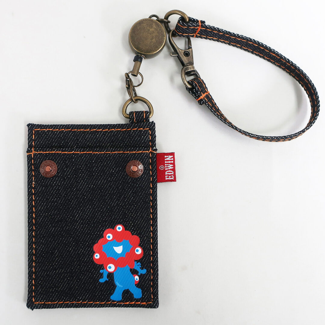 大阪・関西万博公式キャラクター「ミャクミャク」と老舗デニムブランド