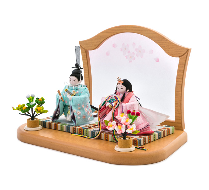 雛人形の両脇を彩る「花飾り」に注目！飾る意味やふらここオリジナル