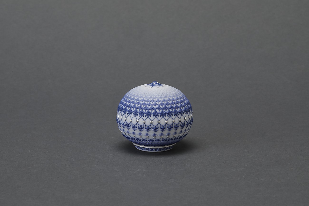 イッチン手銀彩玉盃〝露纏〟 | 酒器 | ギャラリー器館