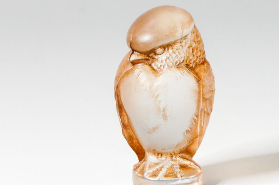 印章：フクロウ」ルネ・ラリックのデスクウェア《ギャルリーオルフェ》