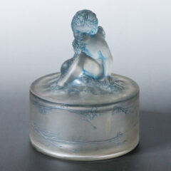 ルネ・ラリックの蓋物《ギャルリーオルフェ》