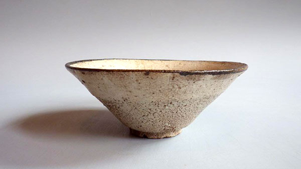 瀬戸唐津皮鯨茶碗 - 京都・鴨東古美術會