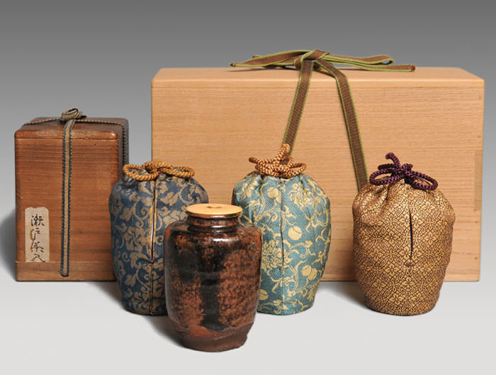 古瀬戸肩衝茶入 銘「清輝」 鵬雲斎箱 | 古美術ささき