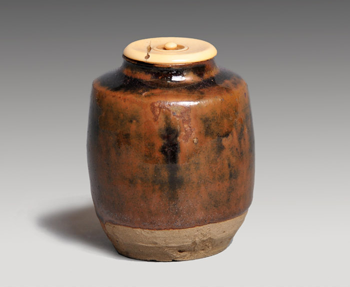 古瀬戸肩衝茶入 銘「閑居」 鵬雲斎箱書 | 古美術ささき