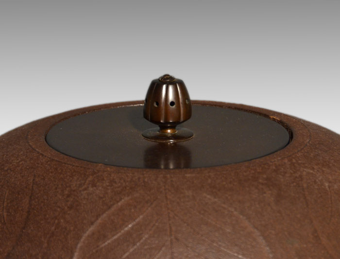 葉文釜 長野裕(二代 長野垤志) 共箱 炉用 和鉄造 | 古美術ささき