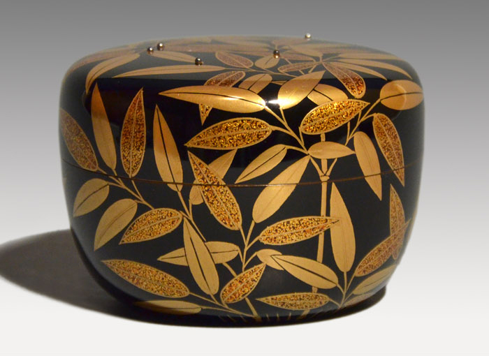 笹蒔絵 平棗 内銀溜塗 川端近左(作) 即中斎在判箱書 | 古美術ささき