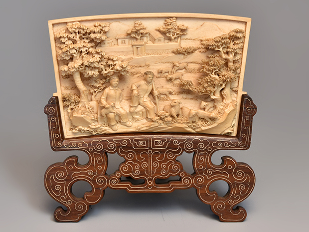 象牙レリーフ農村風景盾 硯屏にも 中国古玩 | 古美術ささき