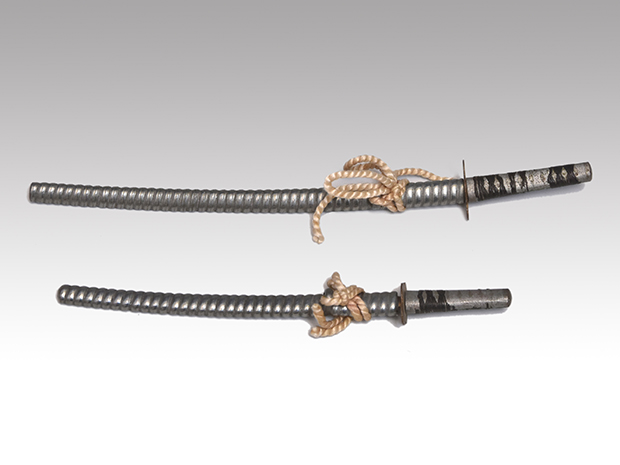 雛道具 紫檀刀掛 羽根蒔絵 大小刀付 明治時代 浅原革世氏旧蔵品 | 古