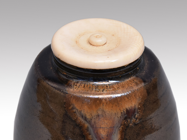 肩衝茶入 洛東 万代草山（作) 共箱 牙蓋 仕服（吉野間道) | 古美術ささき