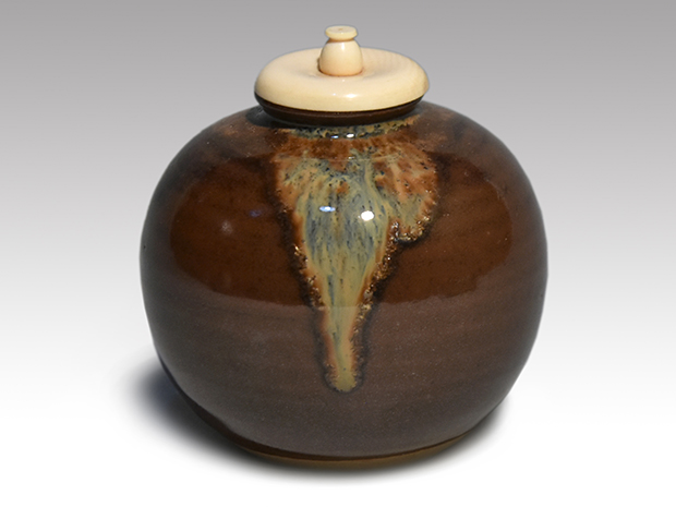 茄子茶入 万代喜山（作）象牙蓋 仕覆「定家緞子」 共箱 | 古美術ささき