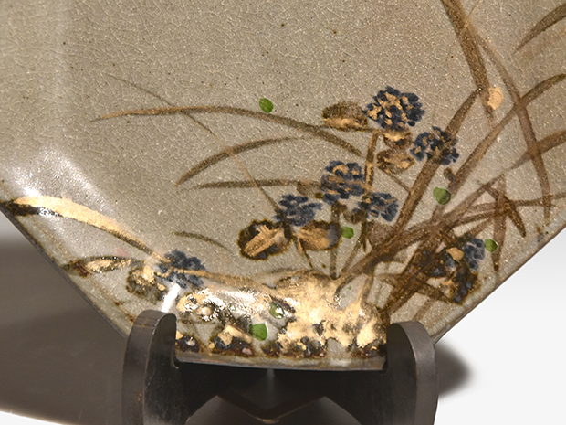 古稀彩 露草絵飾皿 六代・六世 清水六兵衛(作) 共箱 | 古美術ささき