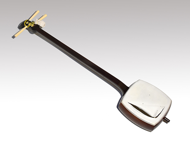 三味線 紅木 虎斑入り 金ほぞ 三つ折れ 胴は子持ち綾杉 象牙捻子付き