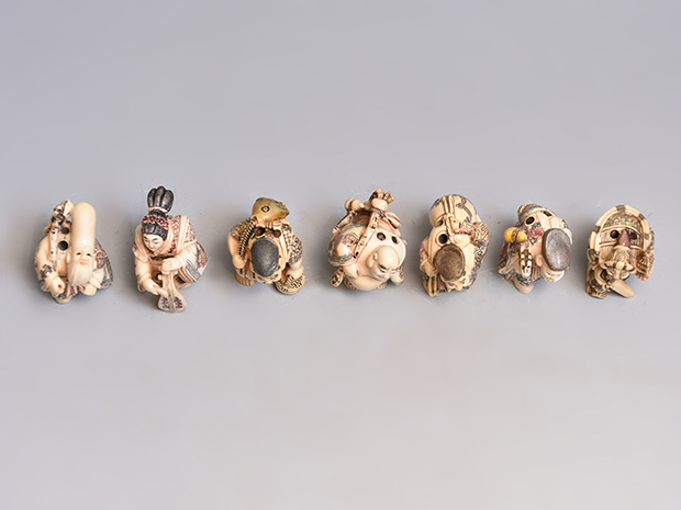 象牙製 七福神根付 銘有 | 古美術ささき